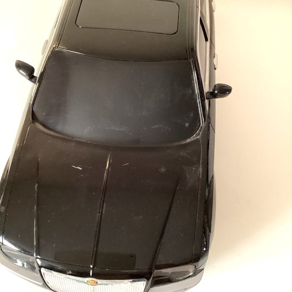 Daimler Chrysler 2005 300C HEMI Jada Toys Dub City Black Spinner Wheels - Picture 3 of 9